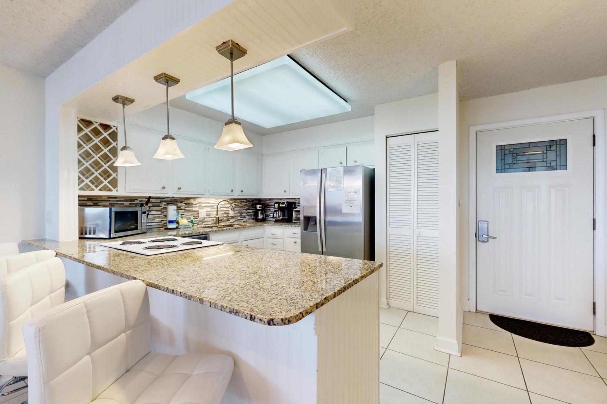 Dolphin Point Apartment Destin Room photo
